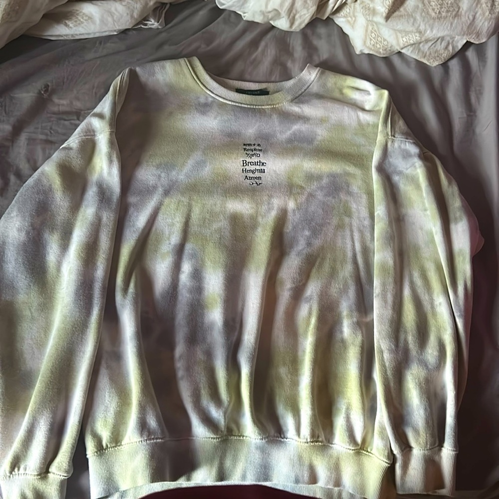 Forever 21 crew neck.